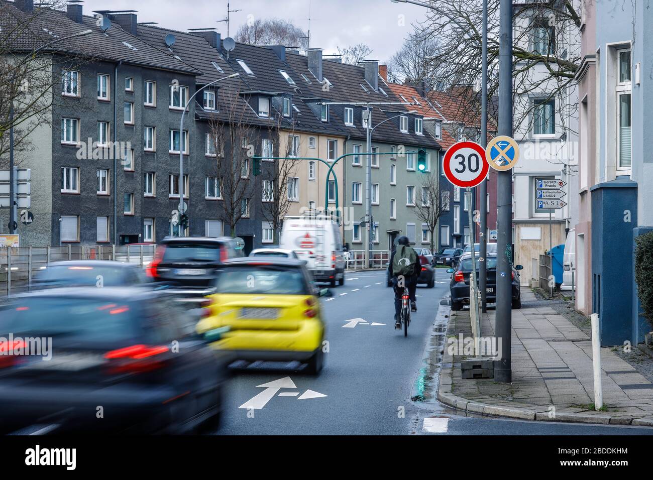 03.02.2020, Essen, North Rhine-Westphalia, Germany - Traffic in the evening, cars drive on Alfredstrasse in Essen Ruettenscheid, on a test section the Stock Photo
