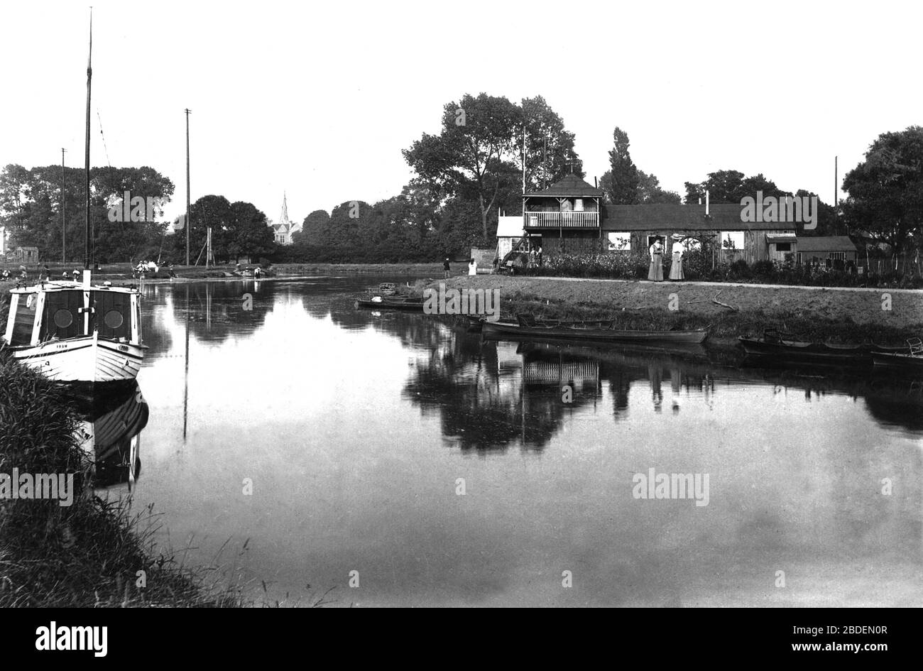NewarkonTrent, the Boathouse 1909 Stock Photo Alamy