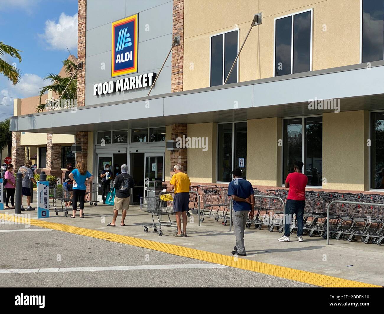 Fort Lauderdale FL 4/8/2020 A social distance line forms at Aldi’s