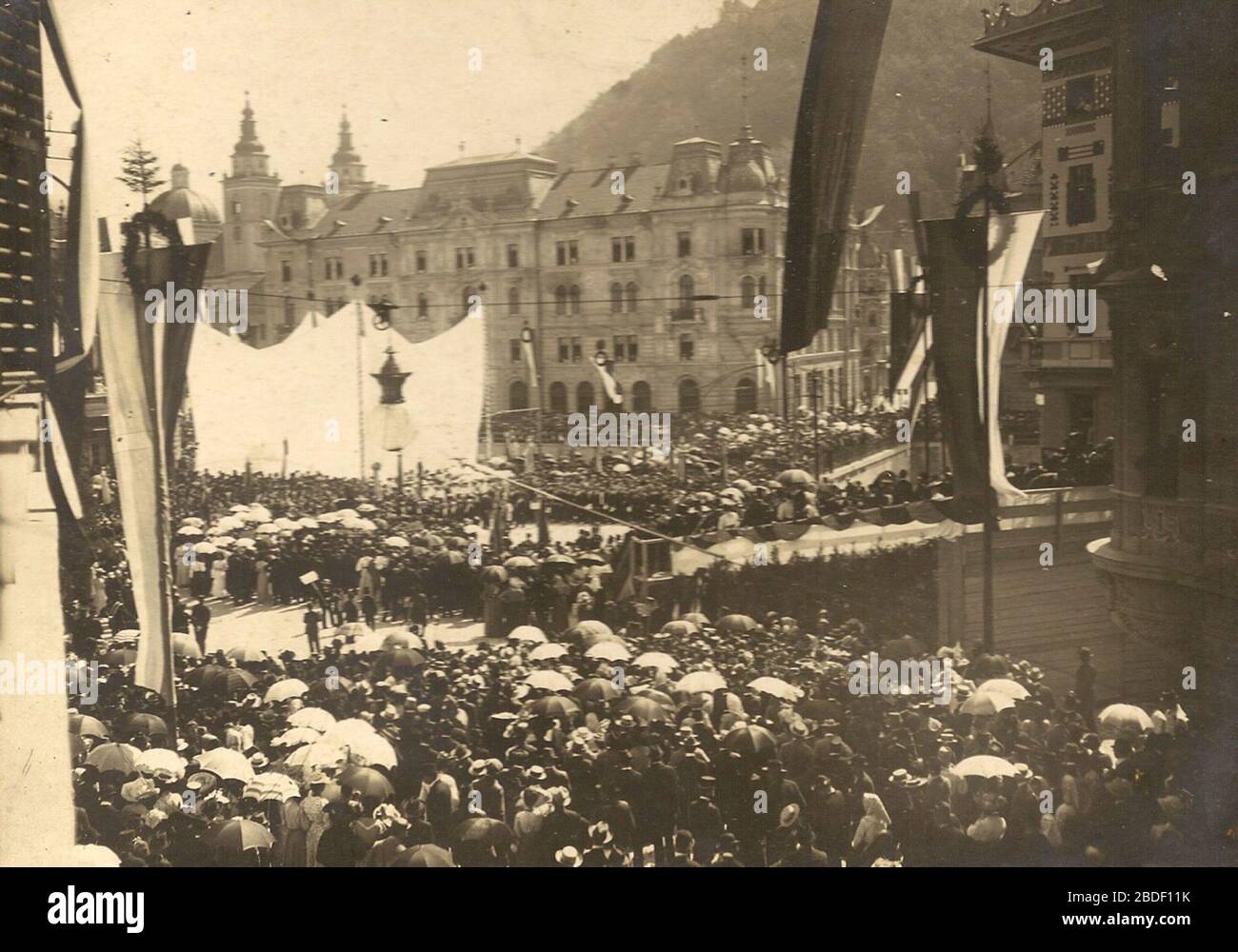 'Slovenščina: Ljubljana - odkritje spomenika Francetu Prešernu, 10. 9. 1905.; 10 September 1905; http://www.starerazglednice.si/post/110433203826/ljubljana-odkritje-spomenika-francetu-presernu; Unknown author; ' Stock Photo
