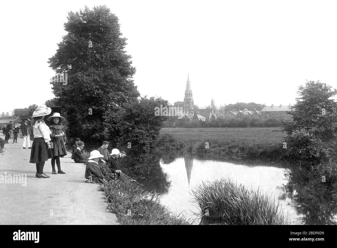 Taunton, French Weir 1906 Stock Photo Alamy