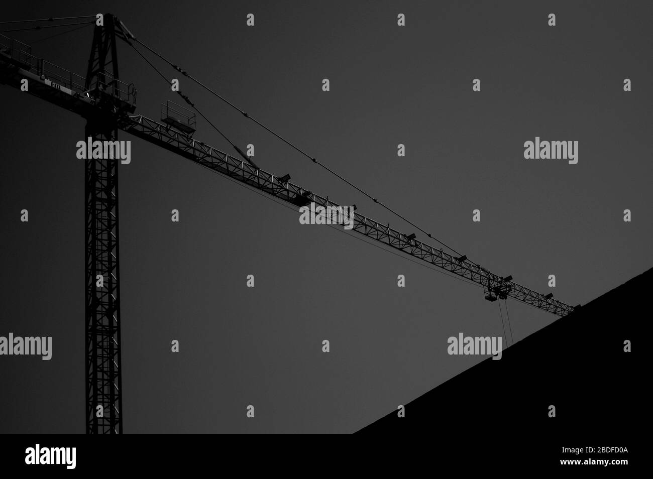 Skyscraper tower cranes Black and White Stock Photos & Images - Alamy