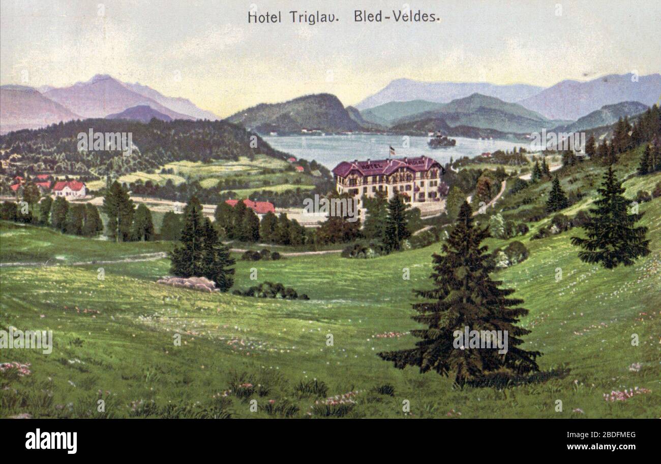 'English: Postcard of Bled.; 1908; http://www.ebay.de/itm/BLED-VELDES-Slowenien-Hotel-TRIGLAV-Totale-1908-/132077540994; Unknown author; ' Stock Photo