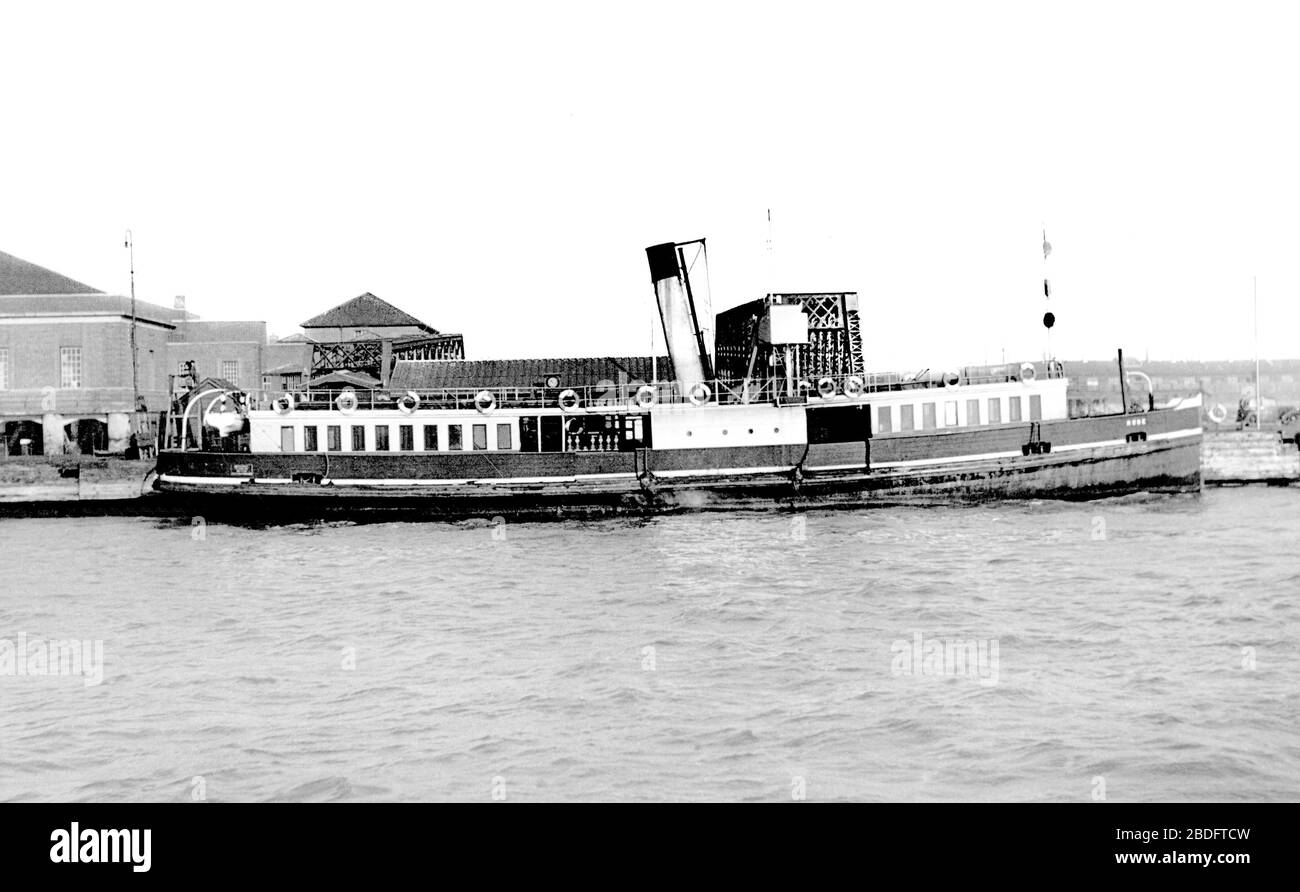 tilbury-the-ferry-c1955-stock-photo-alamy