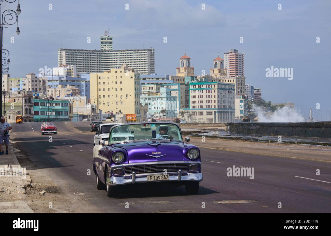 Cruising down the Malecón in Havana, Cuba Stock Photo