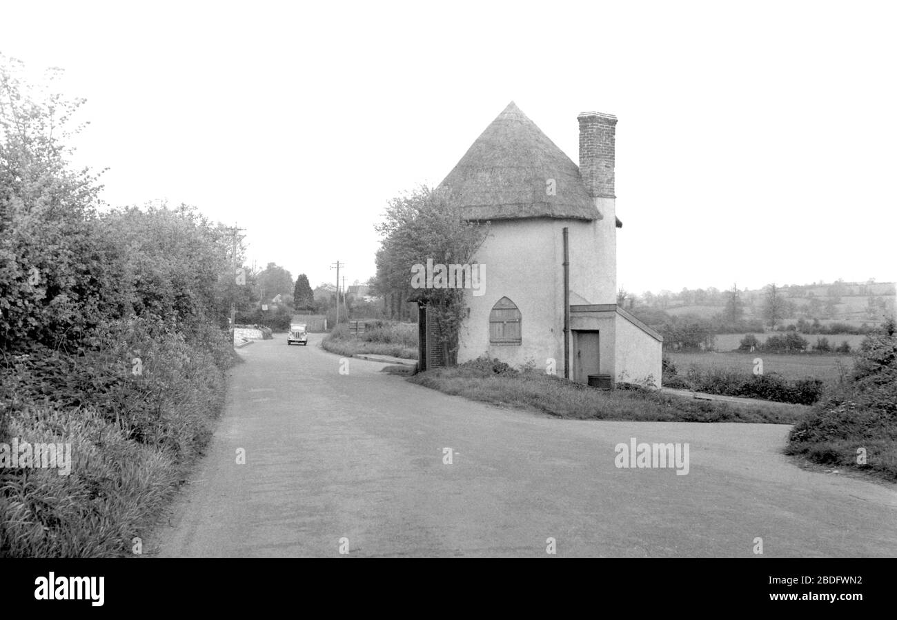 Stanton Drew, the Old Toll House c1955 Stock Photo Alamy