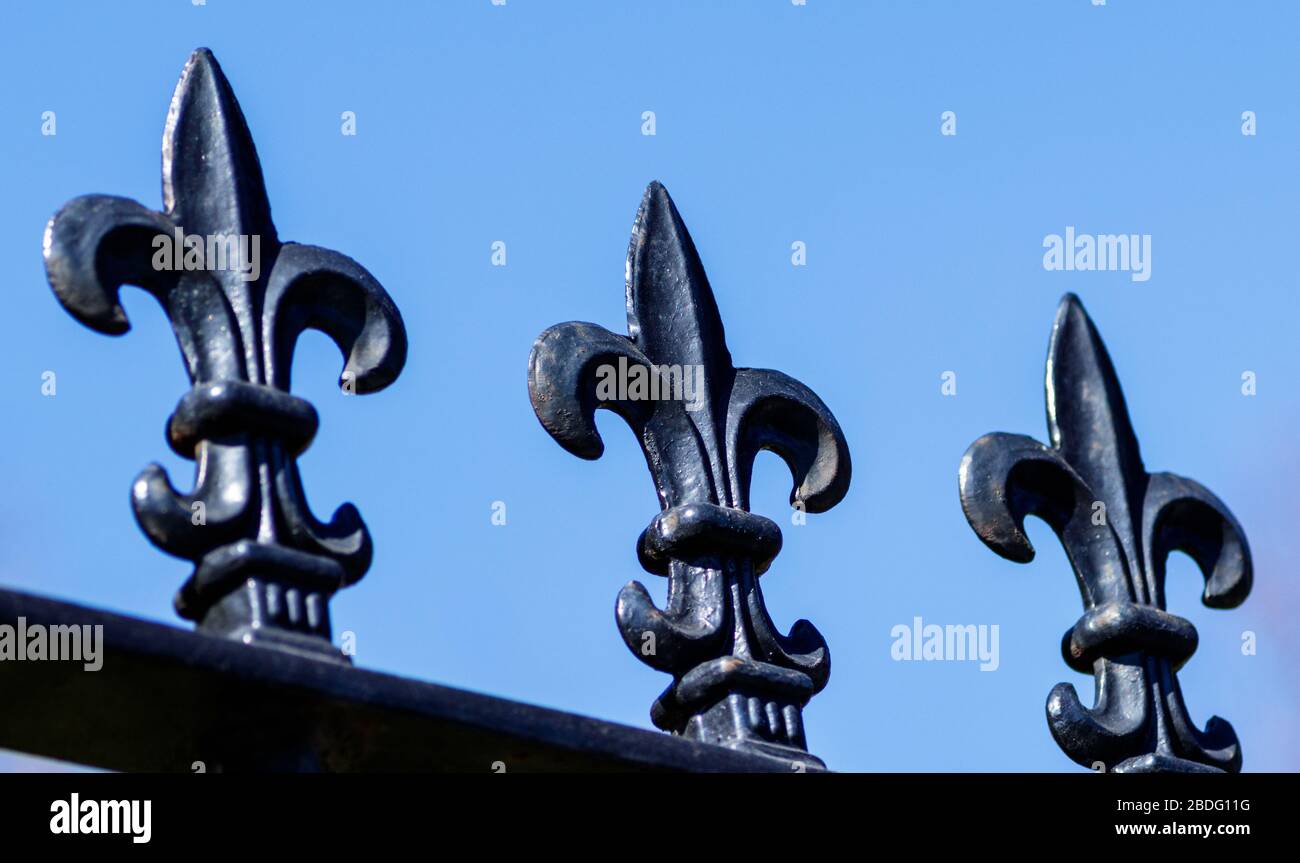 Fleur de Lys railings, UK Stock Photo - Alamy