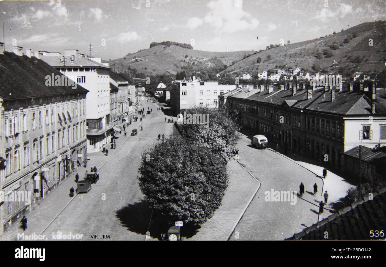 English Postcard Of Partizanska Cesta First Half Of 20th Century Date Qs P 1950 00 00t00 00 00z 7 Http Galerija Industrijskapespot Si Index Php Glavna Elezni Ka Postaja Elezni Ka Postaja Fotogalerija Glavni Kolodvor Maribor Vir Ukm 3 Unknown