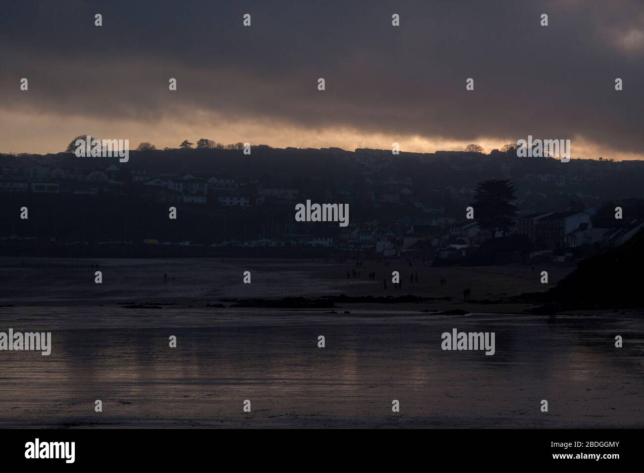 Saundersfoot Storm Hi res Stock Photography And Images Alamy saundersfoot-storm-hi-res-stock-photography-and-images-alamy