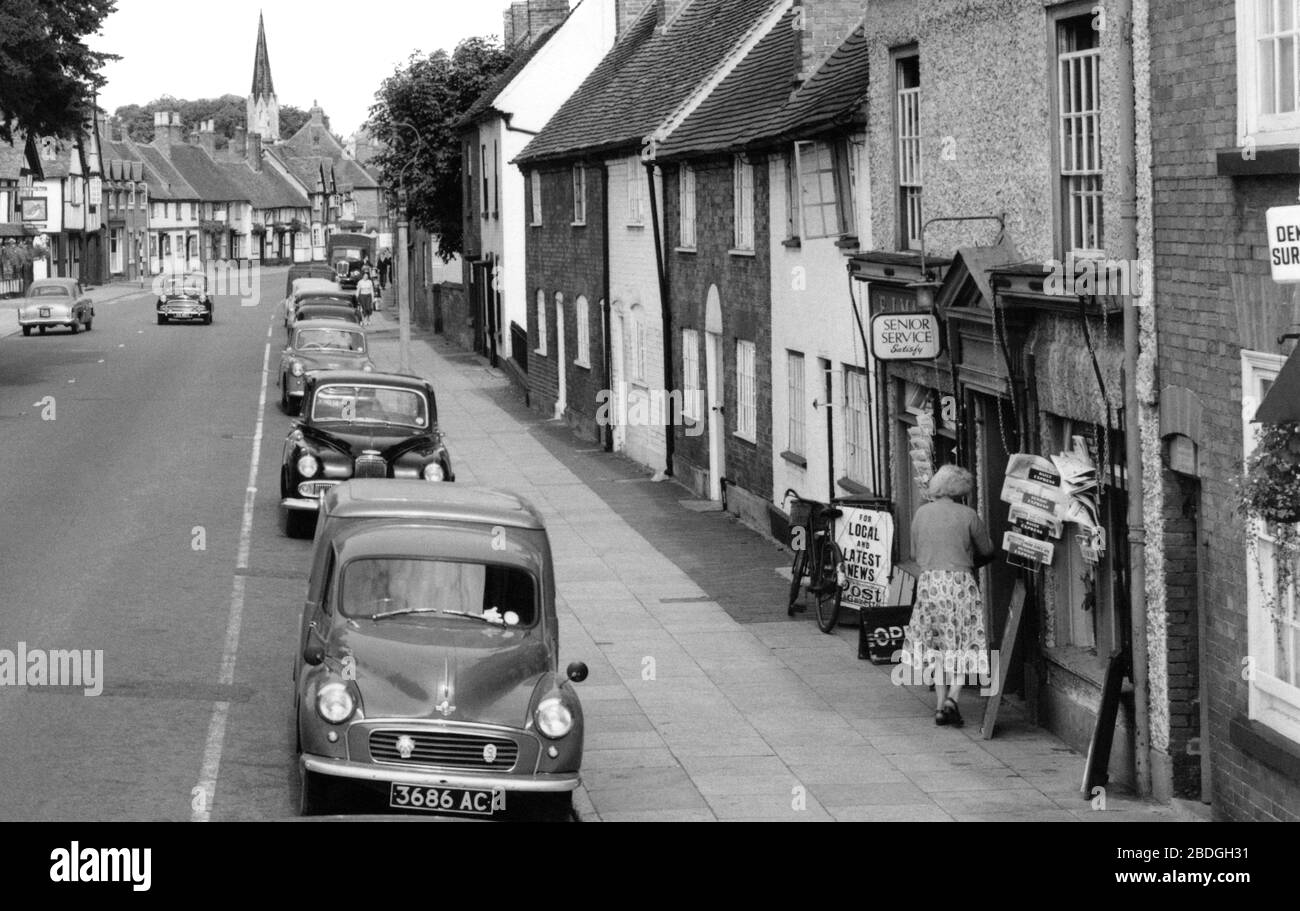 HenleyinArden, a Newsagents 1959 Stock Photo Alamy