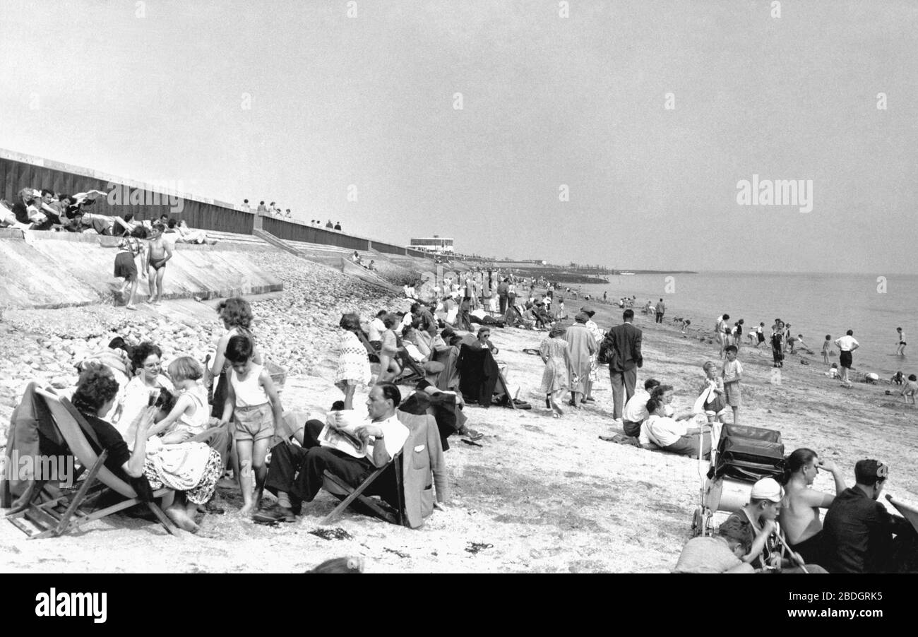Canvey Island, the Beach c1960 Stock Photo Alamy