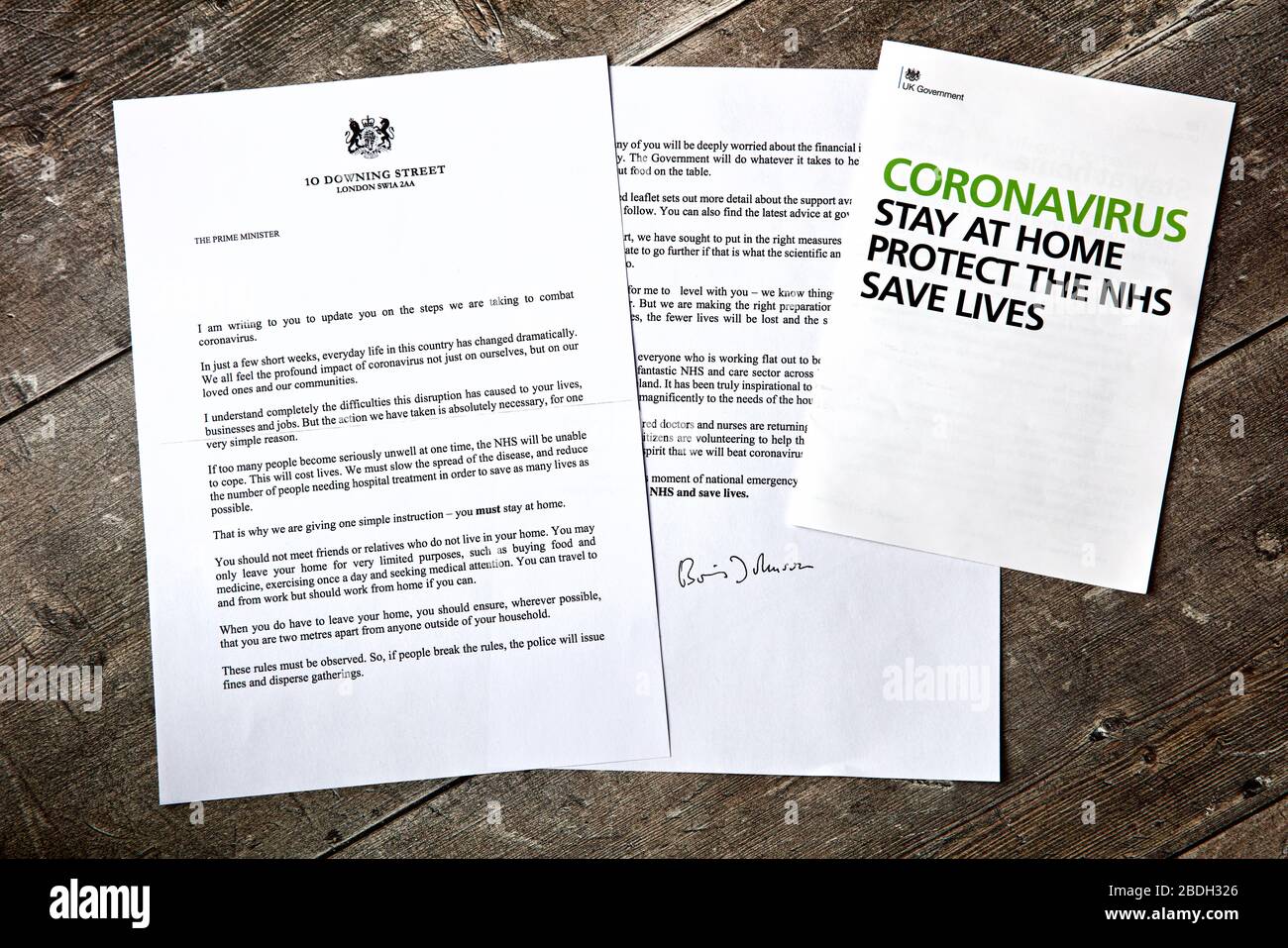 Coronavirus - Boris Johnson letter to the nation giving advice to protect yourself and the NHS Stock Photo