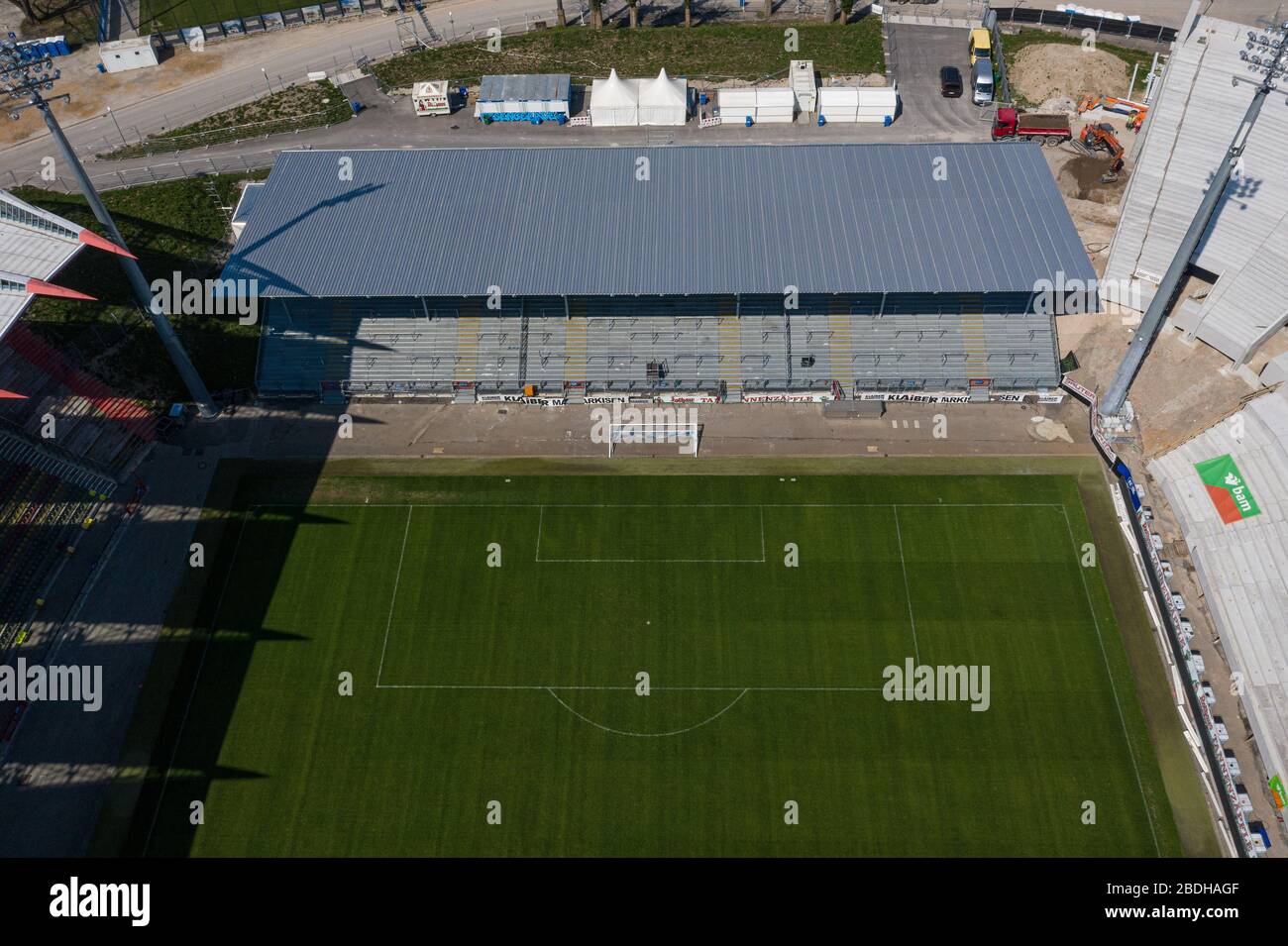 View Fan Football Stadion Hi Res Stock Photography And Images Alamy