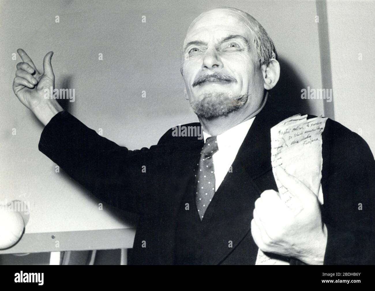 Tragedija hi-res stock photography and images - Alamy