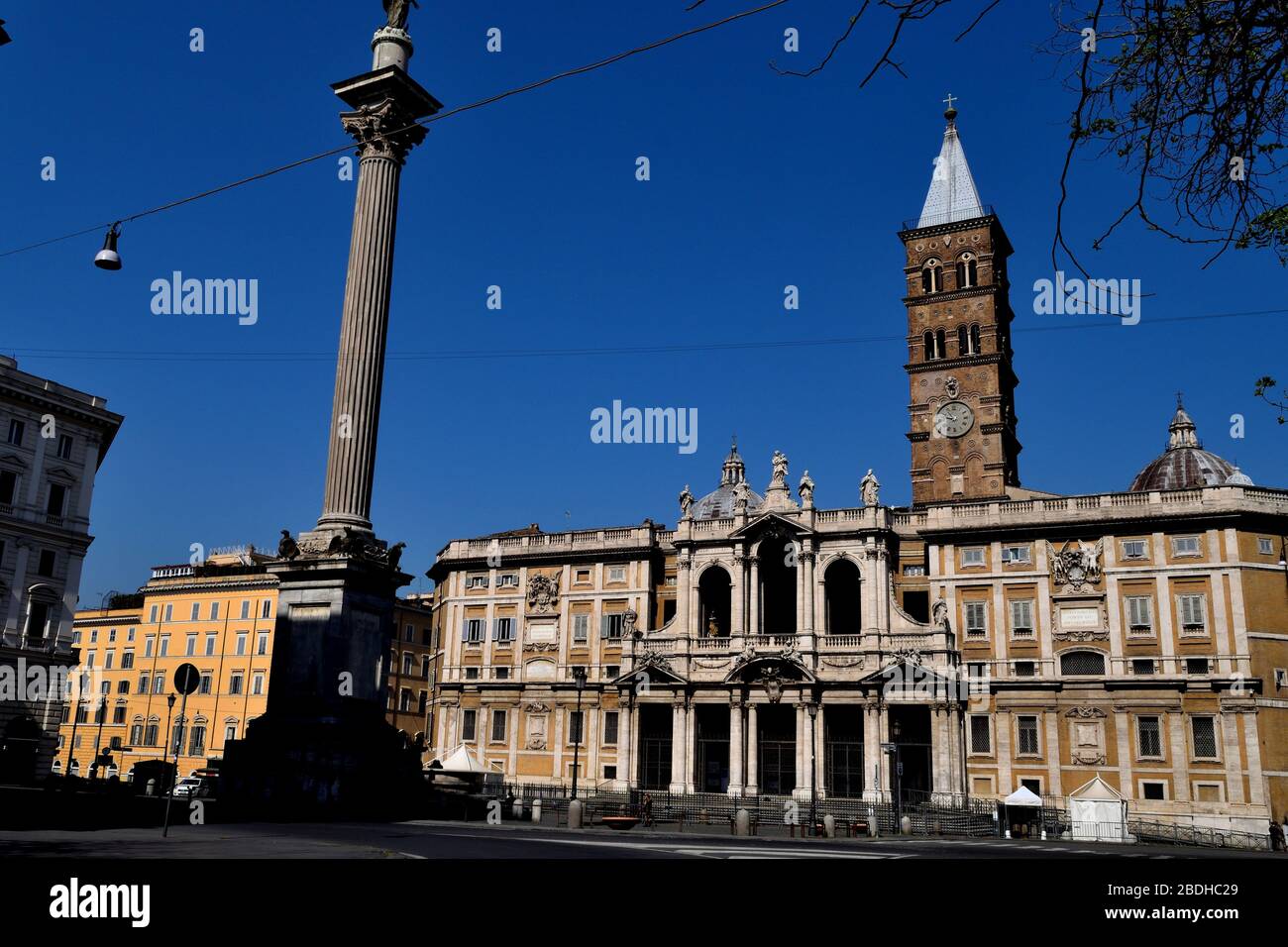 April 8th 2020, Rome, Italy: View of the Basilica di Santa Maria Maggiore without tourists due to the lockdown Stock Photo