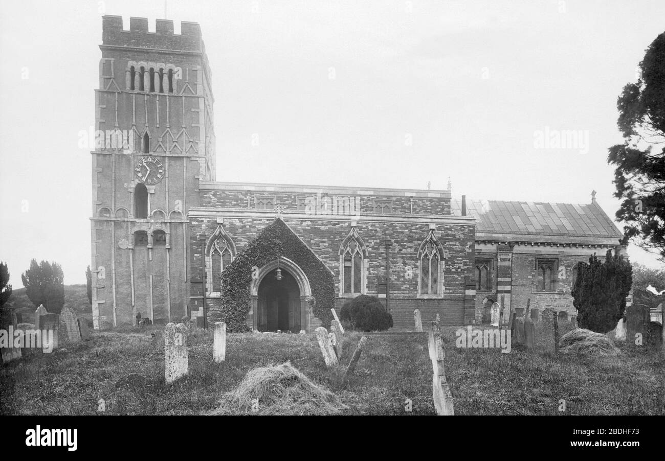 Earls Barton, All Saints' Church 1922 Stock Photo Alamy