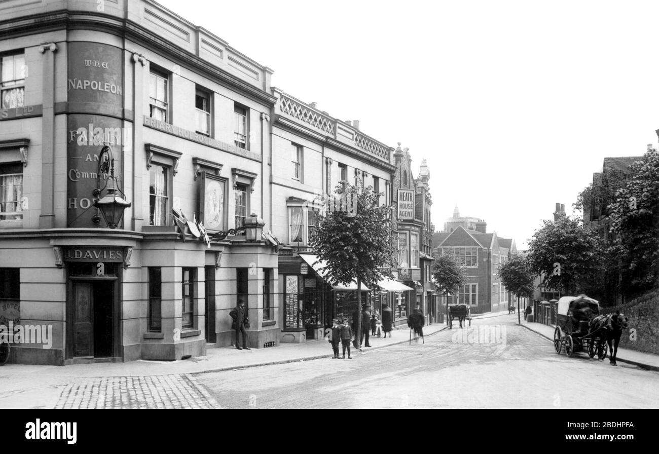 Guildford, Farnham Road 1911 Stock Photo Alamy