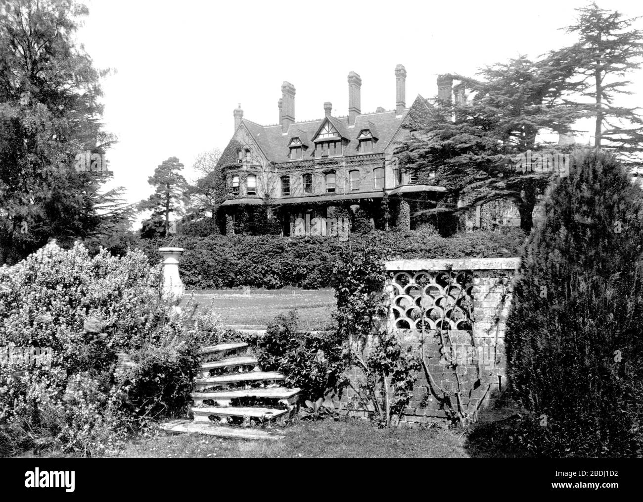 Abinger Hammer, Abinger Hall 1906 Stock Photo Alamy