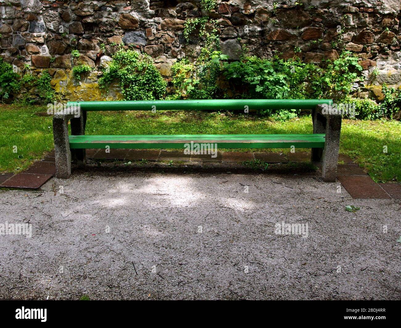 English: Plečnik bench, designed by J. Plečnik (d. 1957).Slovenščina:  Plečnikova klop, oblikoval J. Plečnik (u. 1957).; 29 May 2013, 14:16:23;  Own work; Mark Ahsmann Stock Photo - Alamy