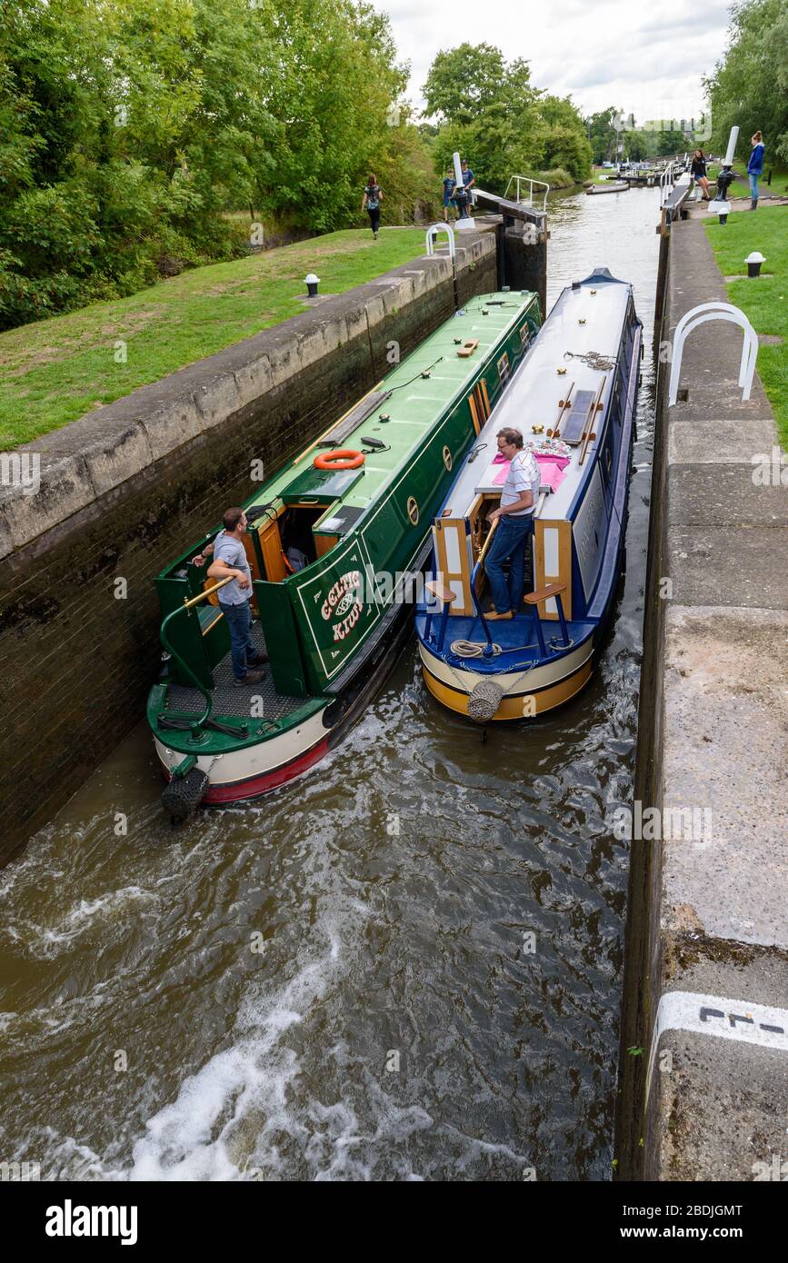 Narrowboats at Hatton Locks on the grand union canal, Warwickshire, England Stock Photo