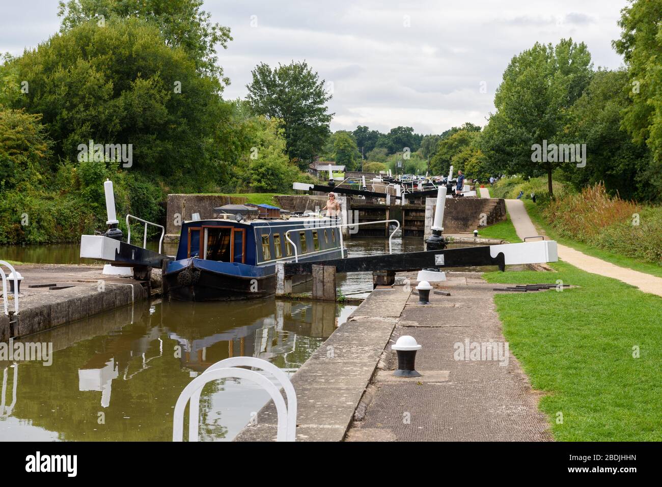 Narrowboats at Hatton Locks on the grand union canal, Warwickshire, England Stock Photo