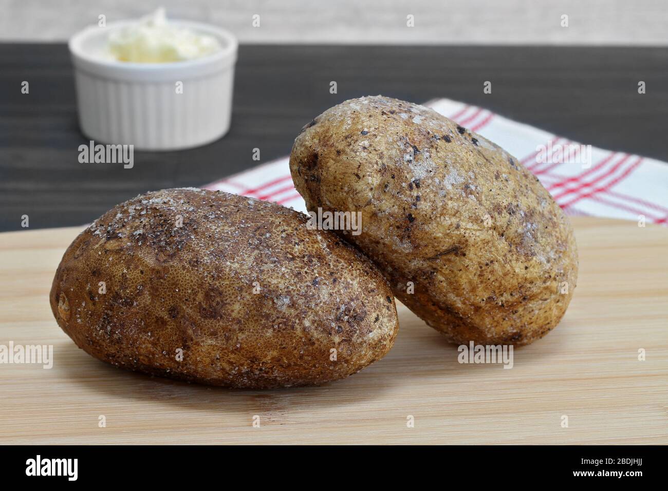 Russet potatoes hires stock photography and images Alamy