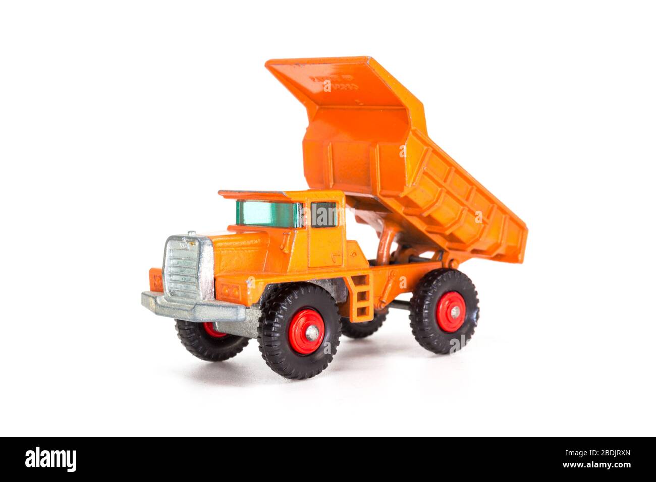 matchbox series no 28 mack dump truck