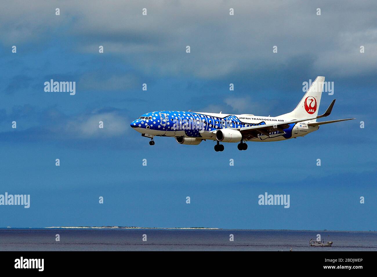 Japan Transocean Air, JTA, Boeing B-737/800, JA 05RK, Whaleshark, Landing, Naha Airport, Naha, Okinawa, Ryukyu Islands, Japan Stock Photo