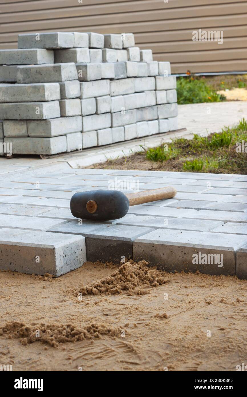 Installing stone patio hires stock photography and images Alamy