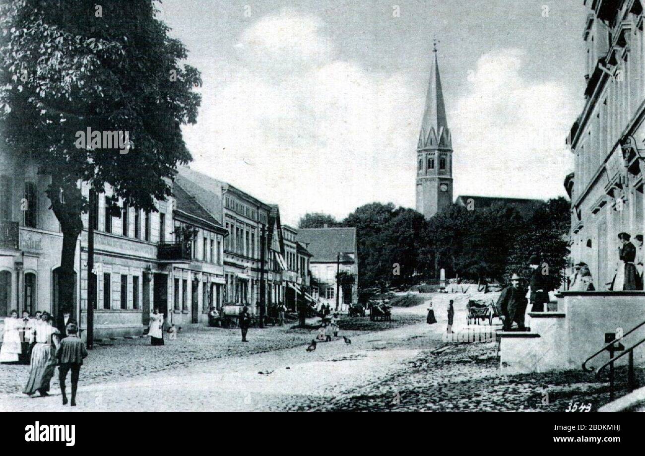 Gülzow - Hauptstrasse, Schlosspark 1899-01-04. Stock Photo
