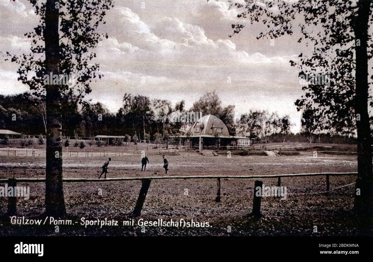Gülzow in Pommern - Sportplatz mit Gesellschaftshaus 1927-09-22. Stock Photo