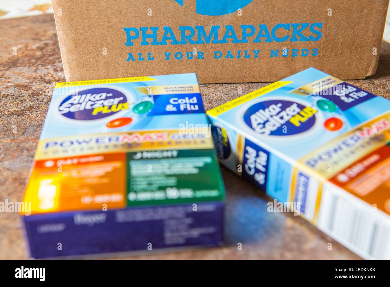 Pharmapacks online drug store alka seltzer cold and flu medicationdelivery Stock Photo