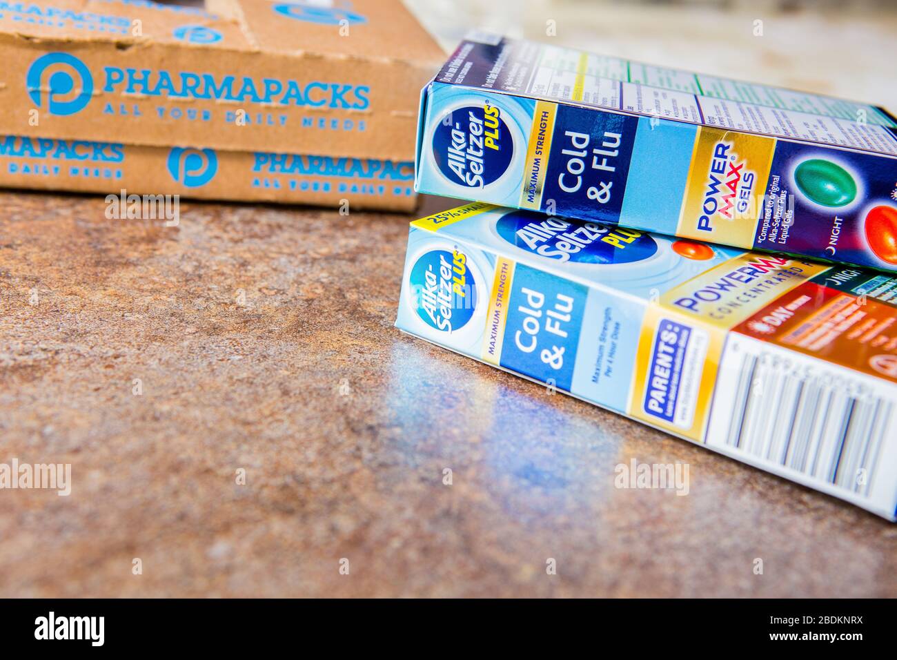 Pharmapacks shipping box hires stock photography and images Alamy