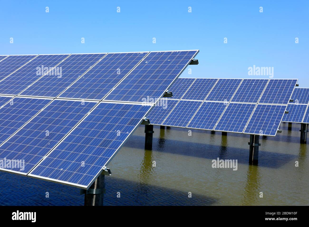 Solar photovoltaic panels and solar photovoltaic power generation ...