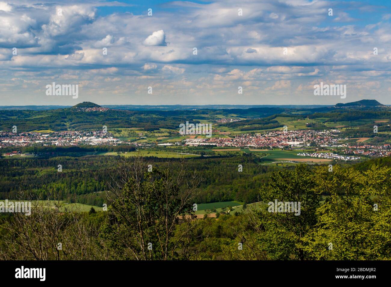 Blick vom Wasserberg zu den Kaiserbergen Stock Photo - Alamy