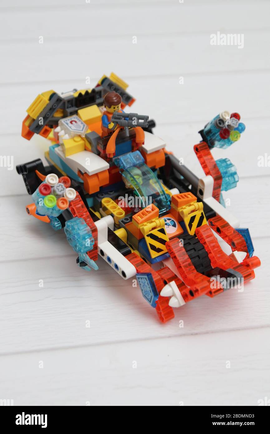 lego 10 year old boy