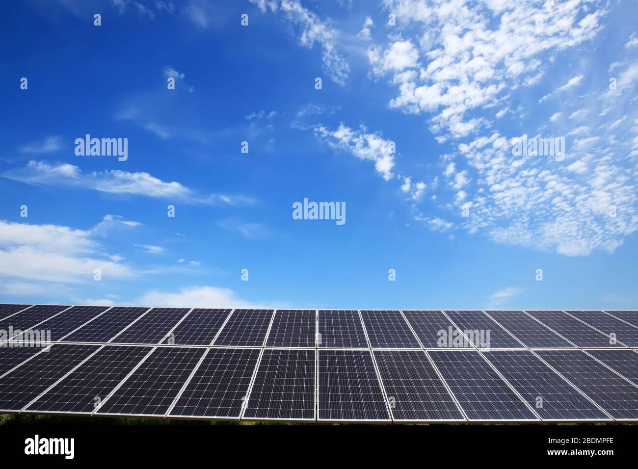 Solar photovoltaic panels and solar photovoltaic power generation ...