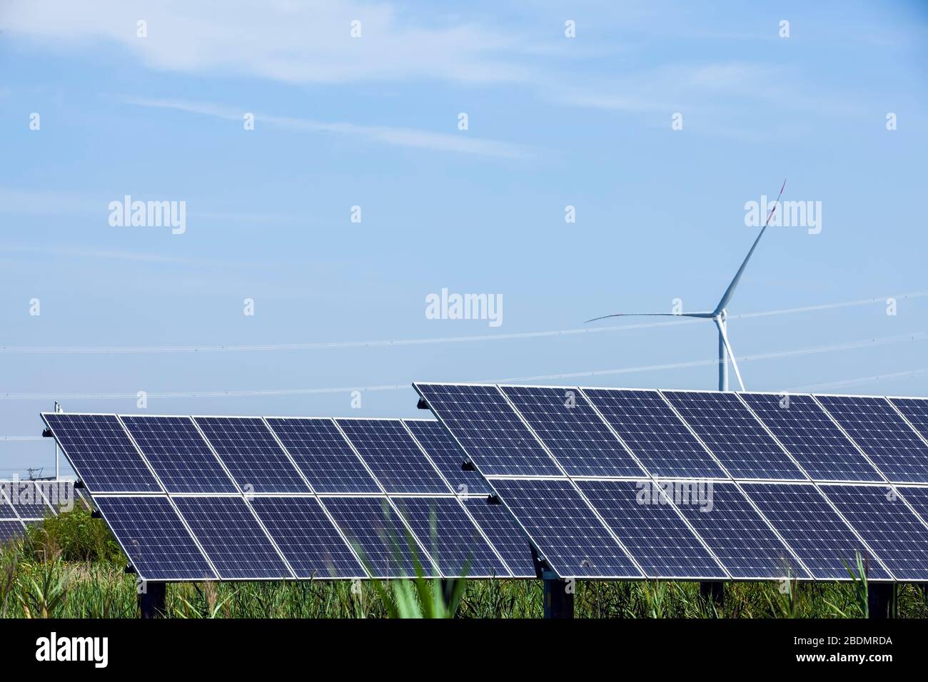 Solar photovoltaic panels and solar photovoltaic power generation ...
