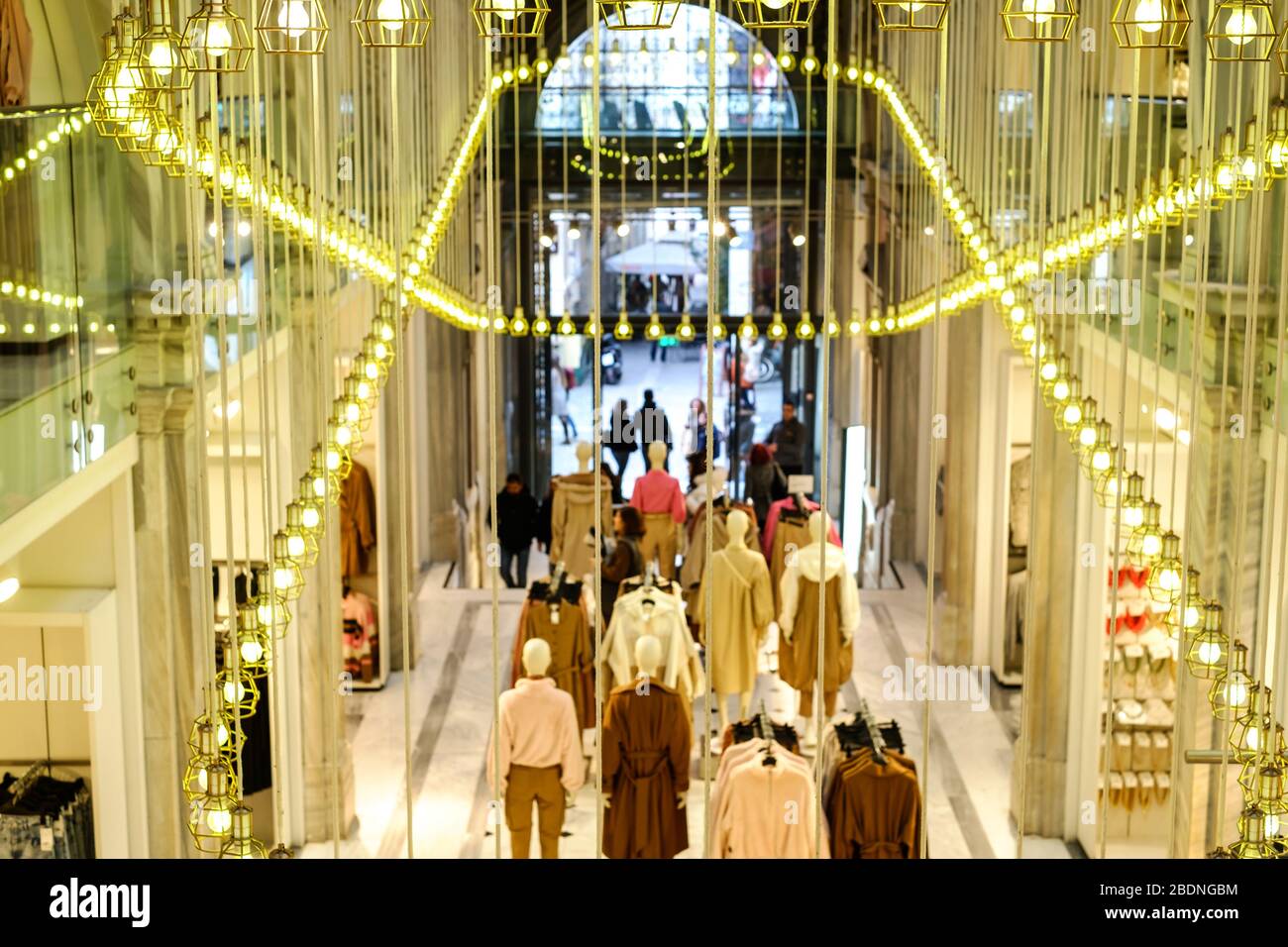 Athens, Greece - February 15 2020:. H and M fashion store on Ermou 54  street with multiple led lights inside the old vintage building Stock Photo  - Alamy
