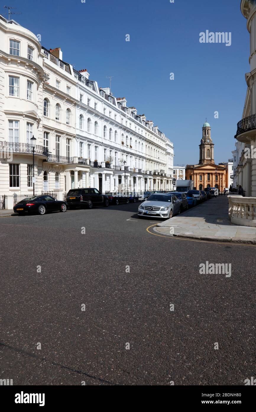 https://c8.alamy.com/comp/2BDNH80/view-down-stanley-gardens-to-st-peters-church-notting-hill-london-uk-2BDNH80.jpg