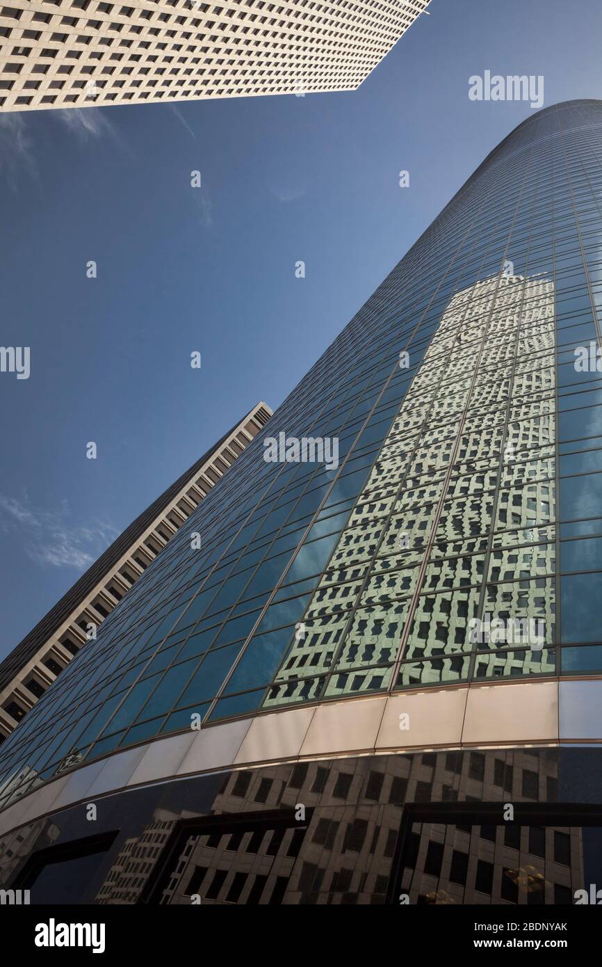 Vertical low angle view of the Wells Fargo Bank Plaza skyscraper ...