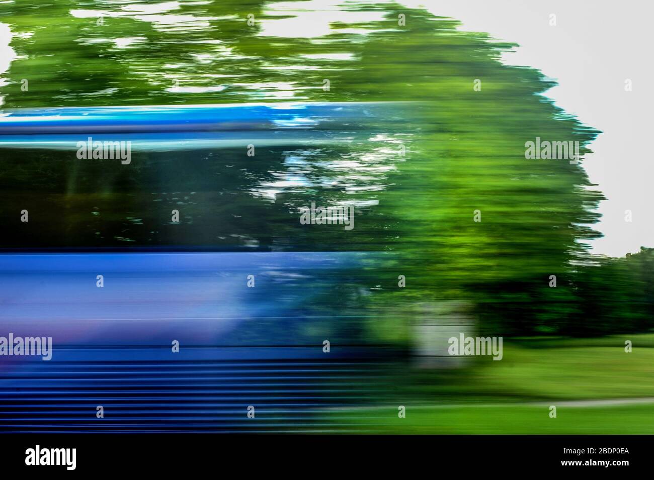 Associative photography which illustrate text or augments it are ...