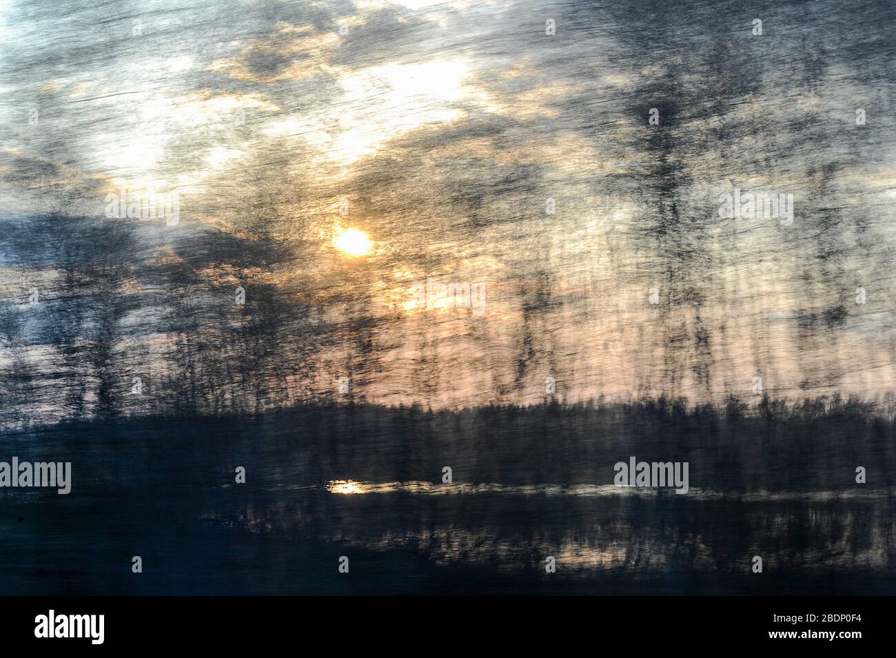 Associative photography which illustrate text or augments it are ...
