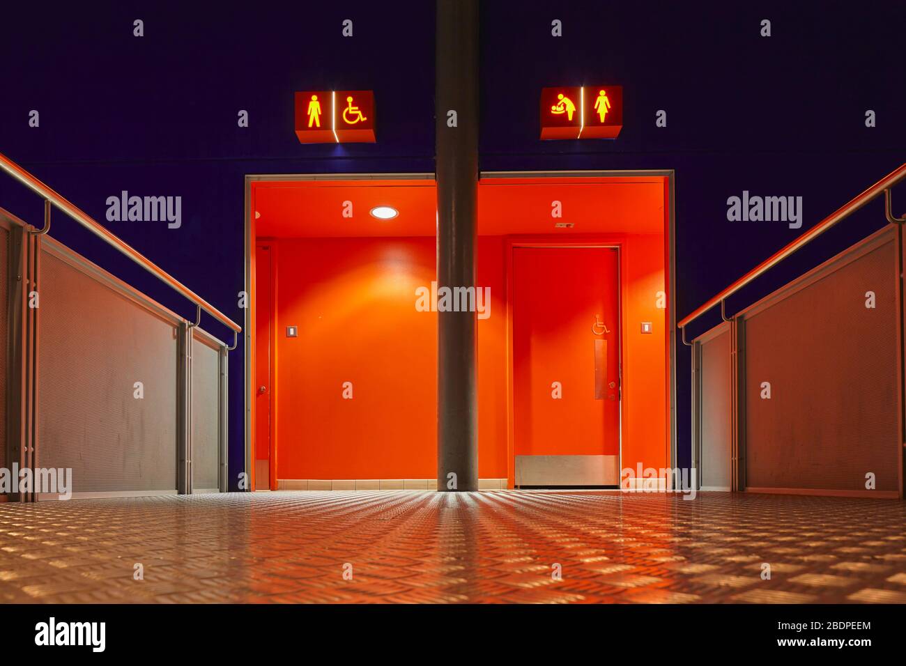 Public toilets modern interior of the Science Museum Stock Photo Alamy