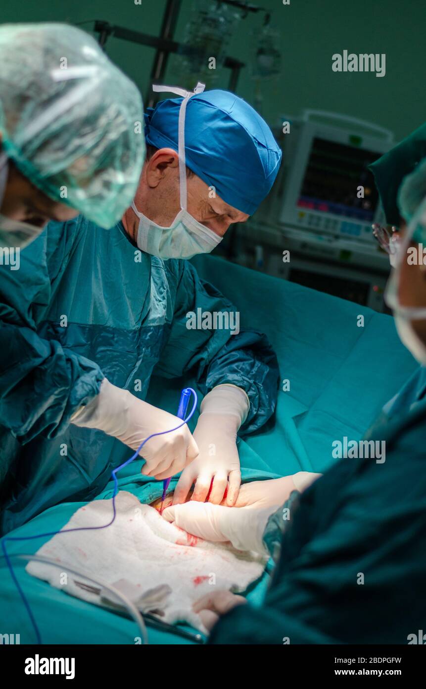 Electrocautery hires stock photography and images Alamy