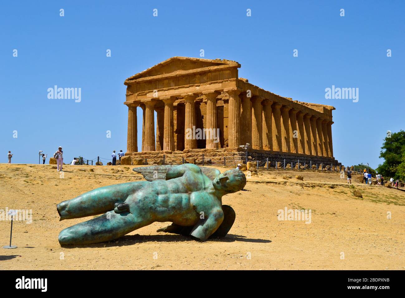 Broken greek statue hires stock photography and images Alamy