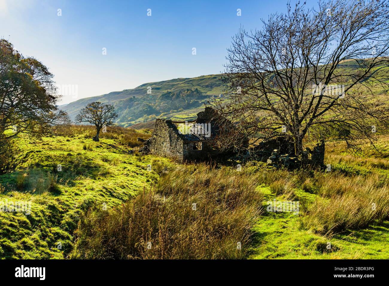 Hellot Scales Barn, between Leck Beck and Ease Gill, in the Yorkshire Dales National Park Stock Photo