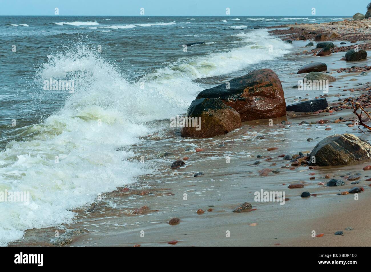 Waves beat on rocky shore hi-res stock photography and images - Alamy