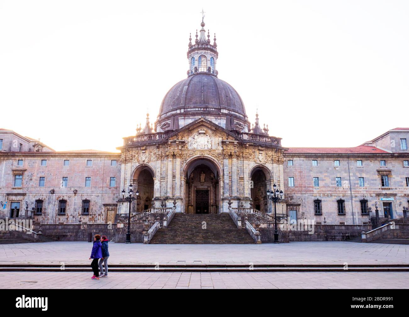 Santuario de san ignacio de loyola hi-res stock photography and images ...