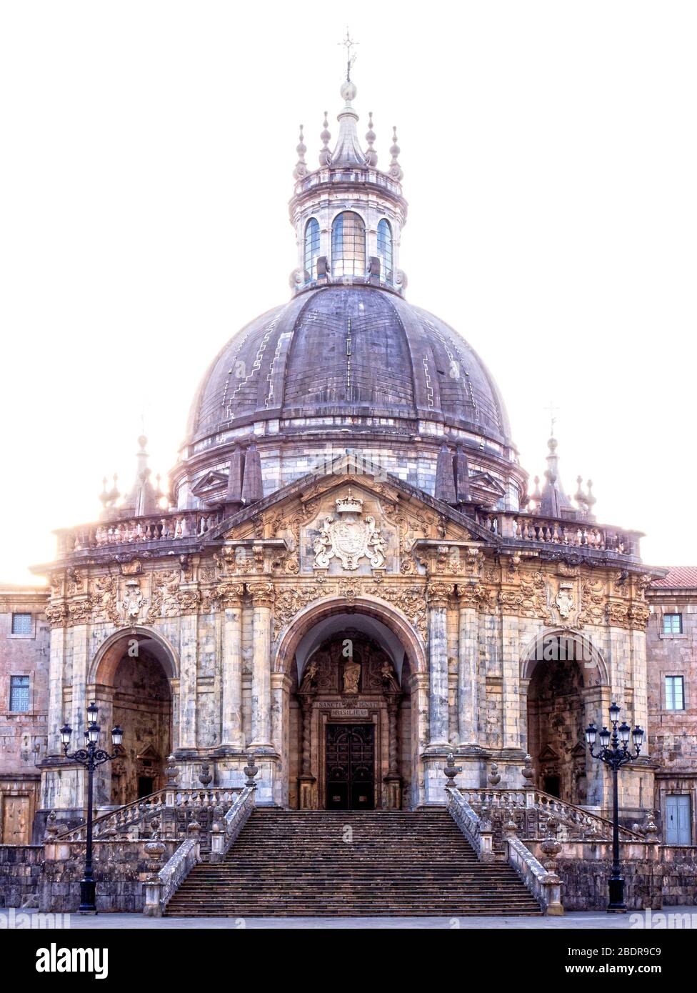 Santuario de san ignacio de loyola hi-res stock photography and images ...